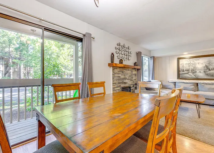 Scenic Mammoth Lakes Condo Near Skiing And Hiking!