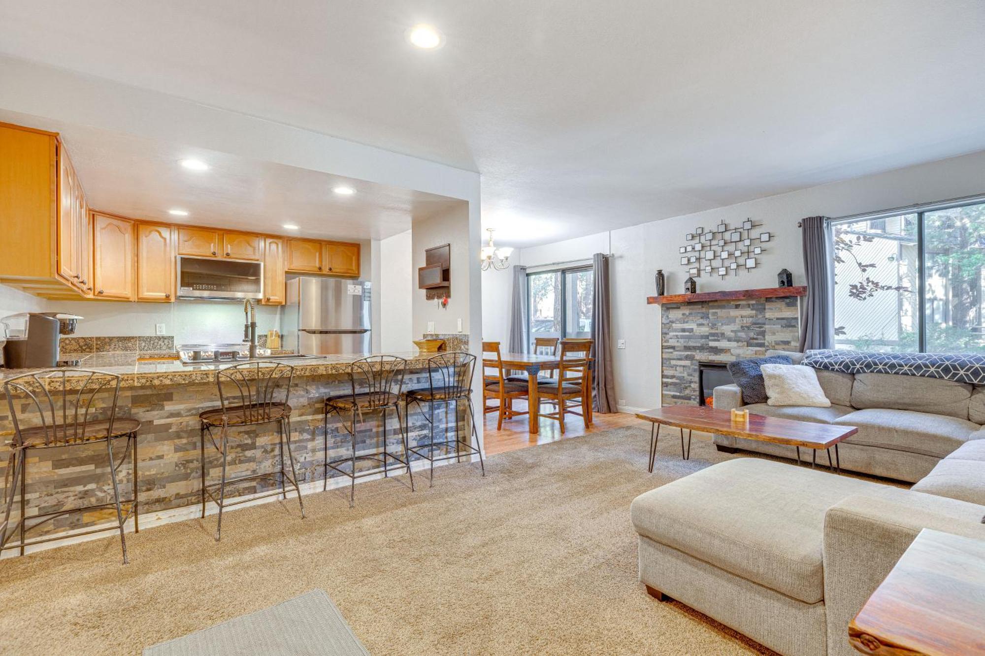 Scenic Near Skiing And Hiking! Apartment Mammoth Lakes